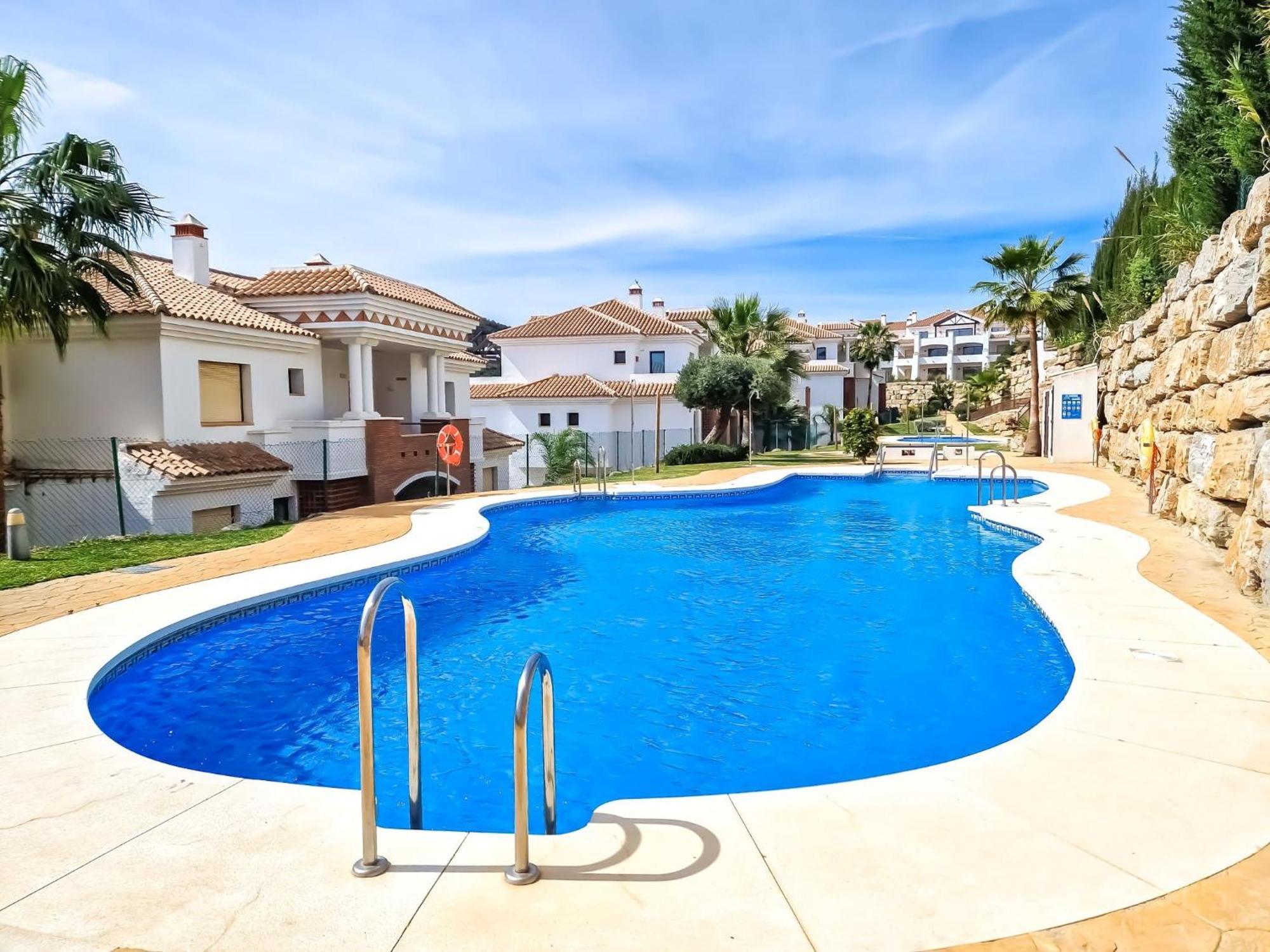 Апартаменты Modern 3 Bedroom Penthouse In Costa - Bbq *